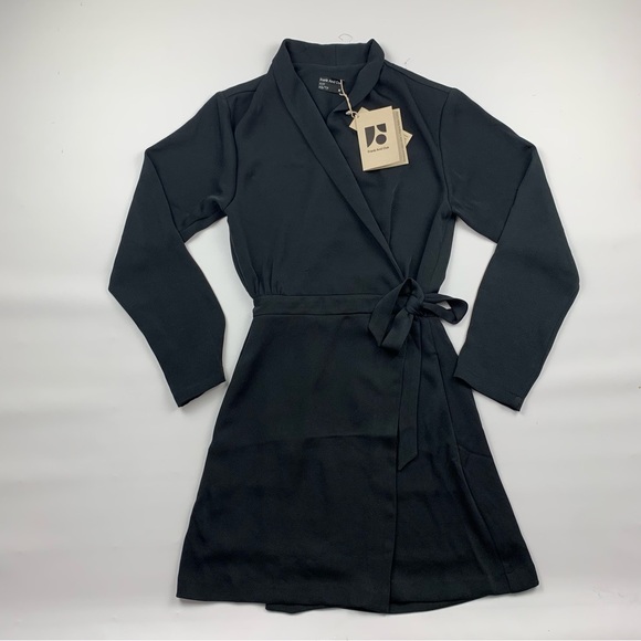 NWT !! Frank and Oak the long sleeves wrap dress in black size XS - Picture 1 of 10